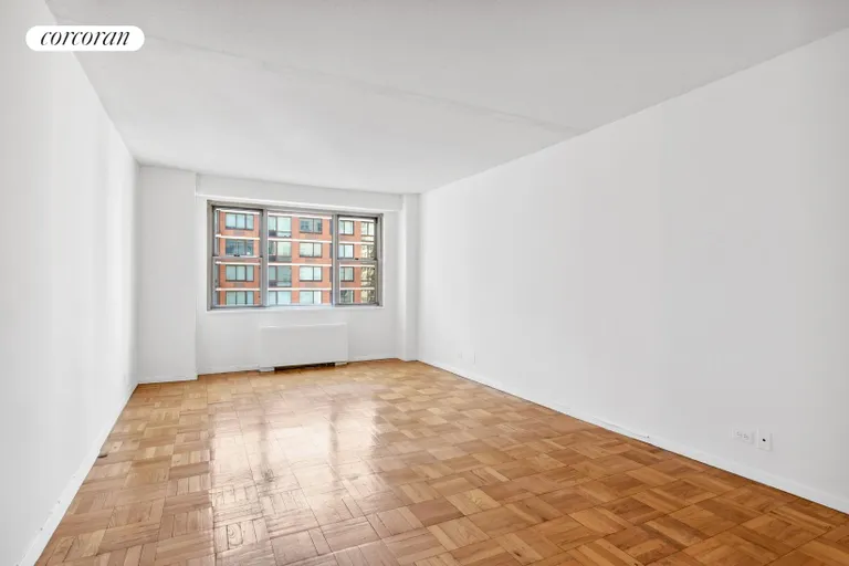 New York City Real Estate | View 300 East 40th Street, 25M | Living Room | View 8
