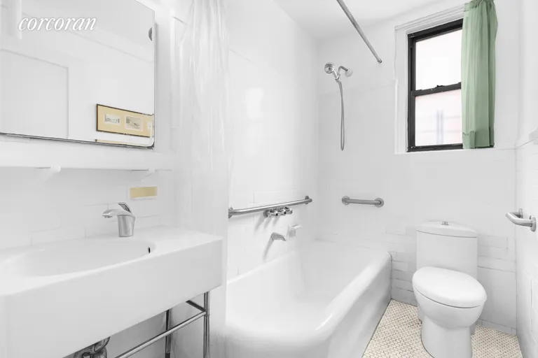New York City Real Estate | View 760 West End Avenue, 3D | Bathroom | View 7