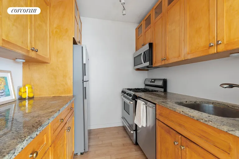 New York City Real Estate | View 42 Tiffany Place, 1C | Kitchen | View 3