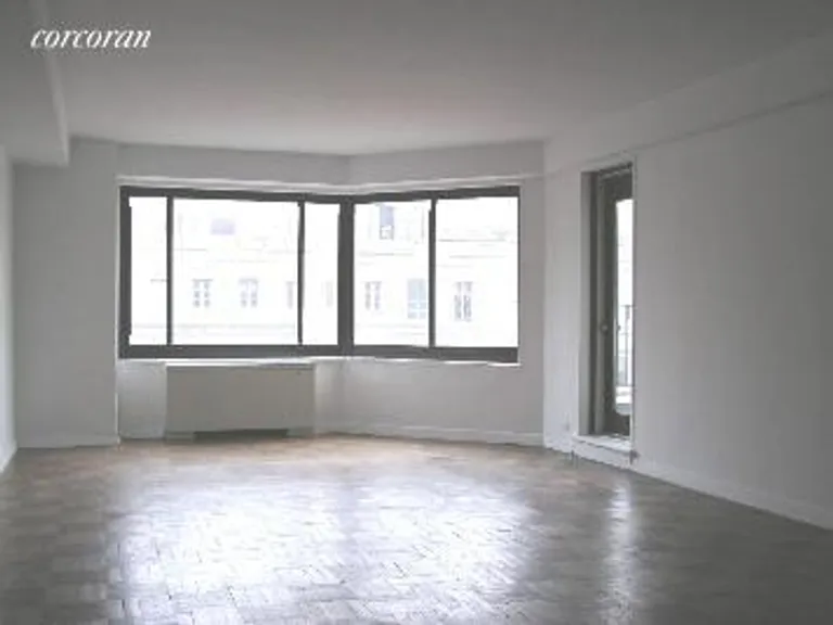 New York City Real Estate | View 10 East End Avenue, 17D | room 1 | View 2