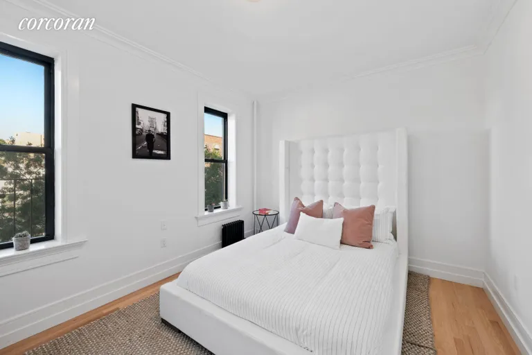 New York City Real Estate | View 24-39 38th Street, C4 | room 2 | View 3