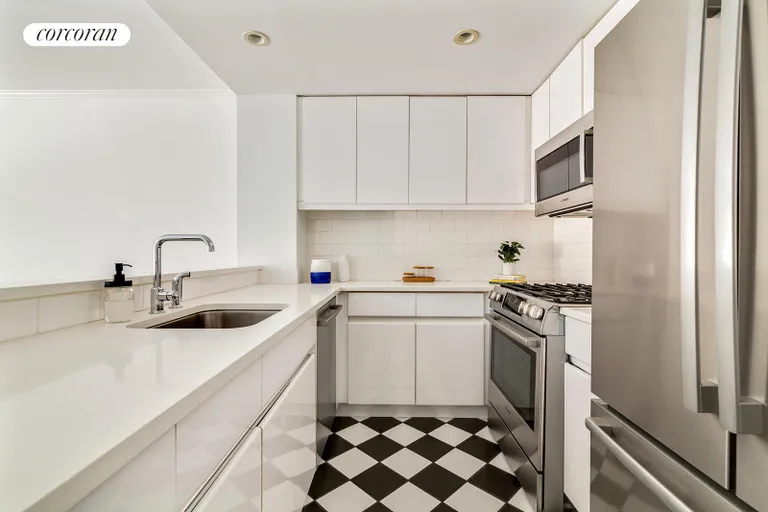 New York City Real Estate | View 110 West 90th Street, 1A | room 2 | View 3