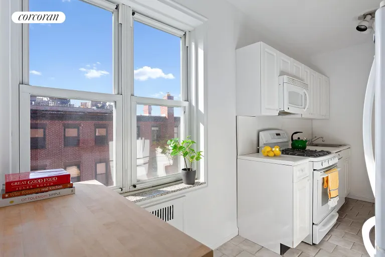 New York City Real Estate | View 25 Plaza Street West, 4B | room 2 | View 3