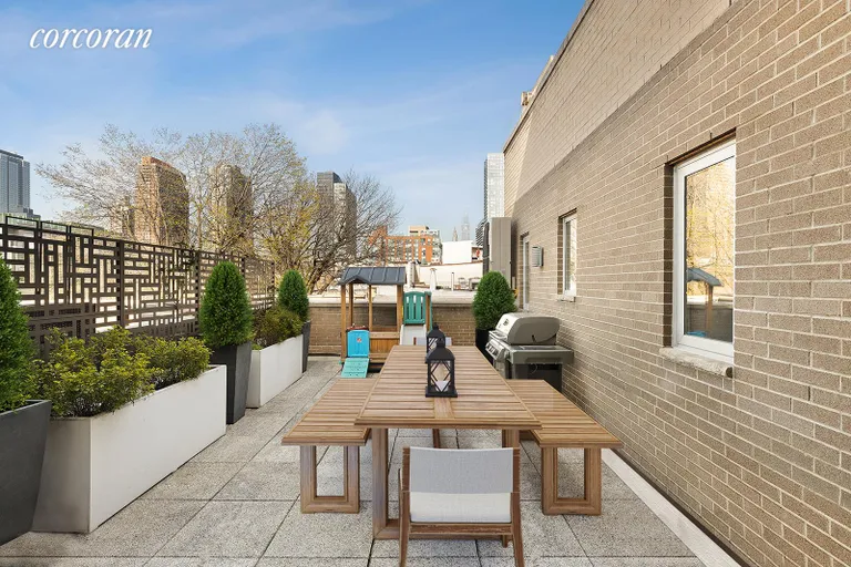 New York City Real Estate | View 10-40 46th Road, 3E | room 1 | View 2