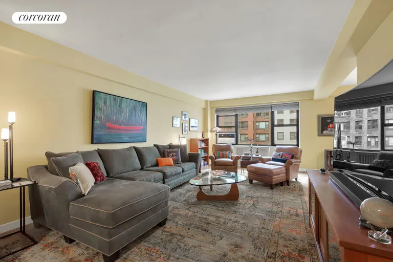 New York City Real Estate | View 425 East 79th Street, 8J | room 1 | View 2