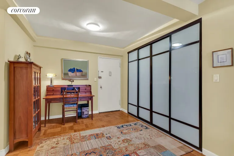 New York City Real Estate | View 425 East 79th Street, 8J | room 5 | View 6