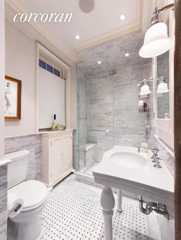 New York City Real Estate | View 39 Fifth Avenue, 6D | Full Bathroom | View 6
