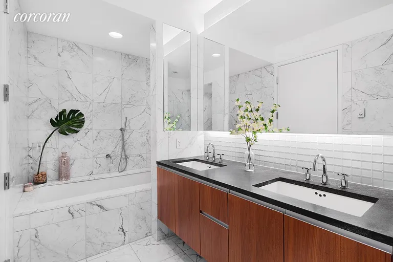 New York City Real Estate | View 311 West Broadway, 4J | Full Bathroom | View 9