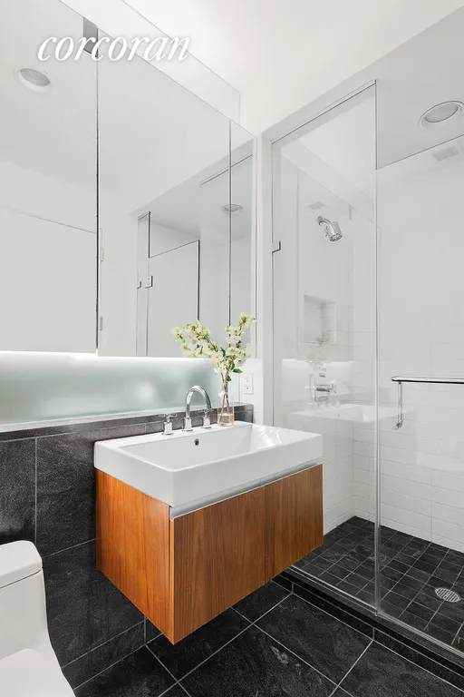 New York City Real Estate | View 311 West Broadway, 4J | Full Bathroom | View 11