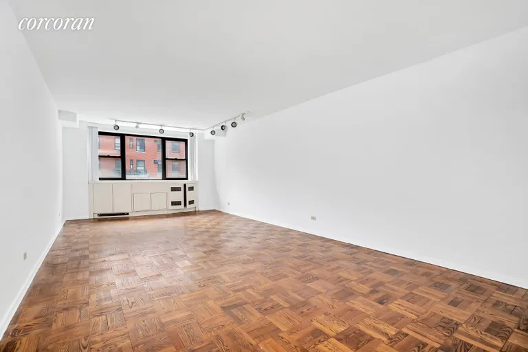 New York City Real Estate | View 315 East 72Nd Street, 16E | room 1 | View 2