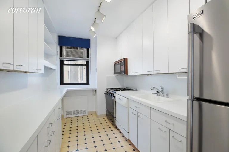 New York City Real Estate | View 315 East 72Nd Street, 16E | room 3 | View 4