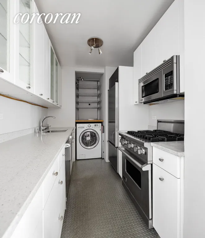 New York City Real Estate | View 161 West 61st Street, 32H | Kitchen | View 2