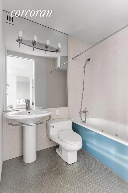 New York City Real Estate | View 161 West 61st Street, 32H | Primary Bathroom | View 4