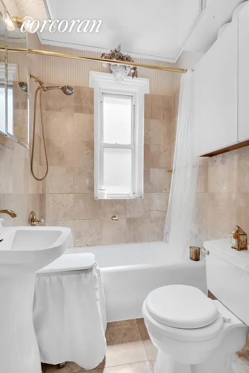 New York City Real Estate | View 123 West 93rd Street, 10B | Full Bathroom | View 6
