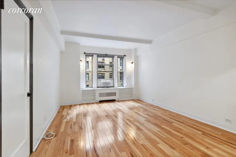 New York City Real Estate | View 24 Fifth Avenue, 921 | 1 Bath | View 1