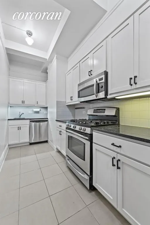 New York City Real Estate | View 101 Lafayette Avenue, 1M | Kitchen | View 8