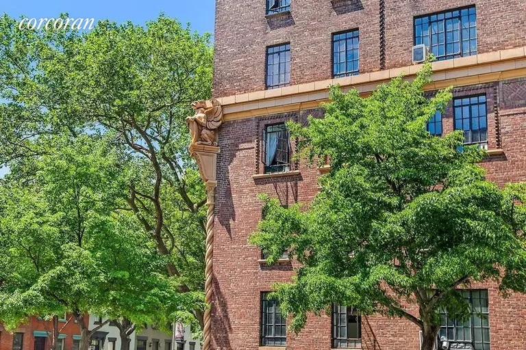 New York City Real Estate | View 101 Lafayette Avenue, 1M | The Griffin! | View 13