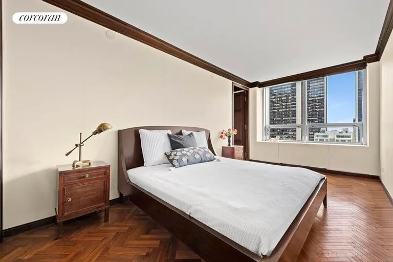 New York City Real Estate | View 15 West 53rd Street, 17F | room 7 | View 8