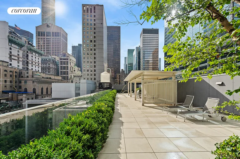 New York City Real Estate | View 15 West 53rd Street, 17F | room 17 | View 18