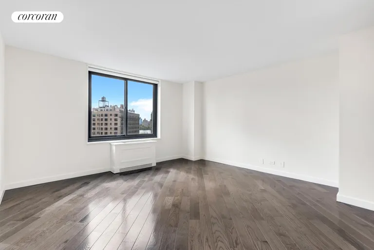New York City Real Estate | View 40 East 94th Street, 13B | room 3 | View 4