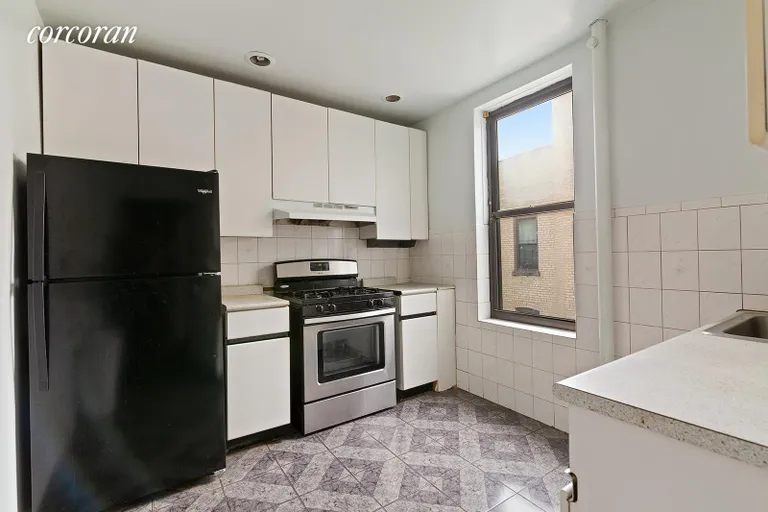 New York City Real Estate | View 421 Crown Street, 19L | room 5 | View 6