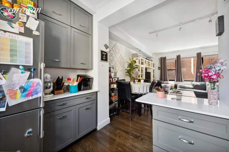 New York City Real Estate | View 7 Park Avenue, 126 | Kitchen | View 2