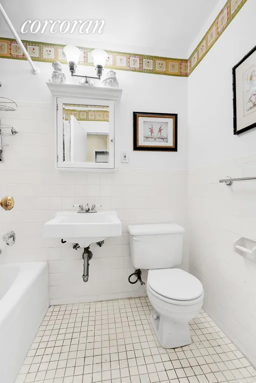 New York City Real Estate | View 180 West End Avenue, 24J | Full Bathroom | View 5