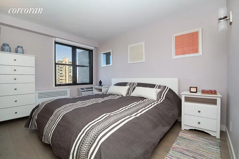 New York City Real Estate | View 175 West 95th Street, 20C | room 4 | View 5