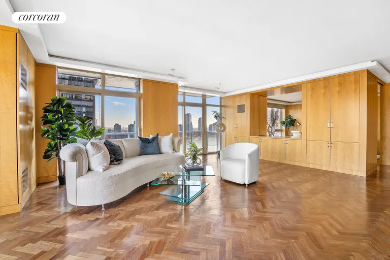 New York City Real Estate | View 100 United Nations Plaza, 26A/E | 3 Beds, 3 Baths | View 1