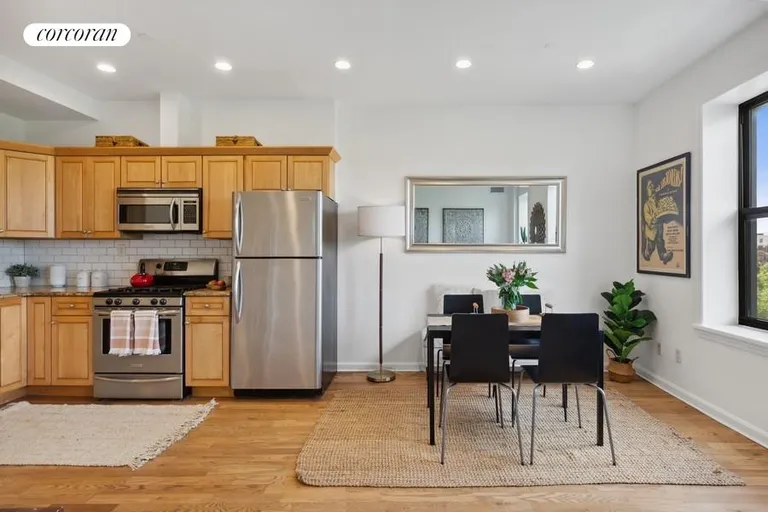 New York City Real Estate | View 362 Eastern Parkway, 4B | room 3 | View 4