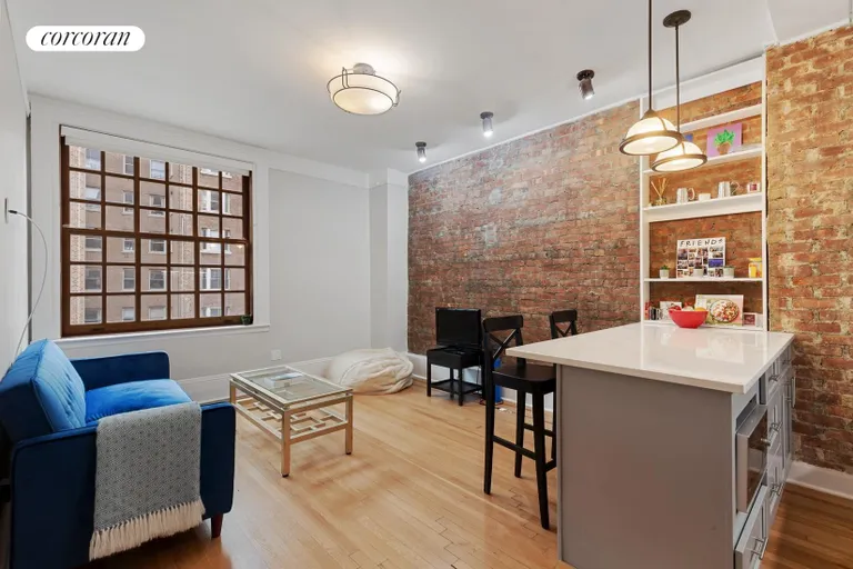 New York City Real Estate | View 527 West 110th Street, 31 | 2 Beds, 1 Bath | View 1