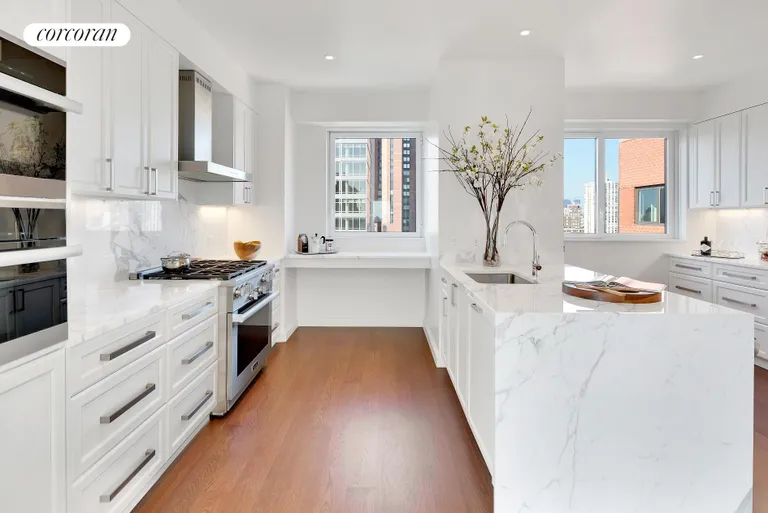 New York City Real Estate | View 200 East 94th Street, PHE | 4 Beds, 3 Baths | View 1