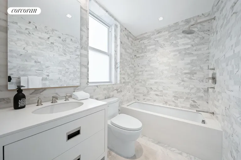 New York City Real Estate | View 40 East 66th Street, 7A | Full Bathroom | View 17