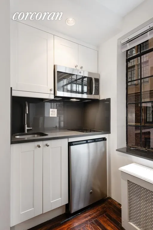 New York City Real Estate | View 45 Tudor City Place, 2116 | Kitchen | View 3
