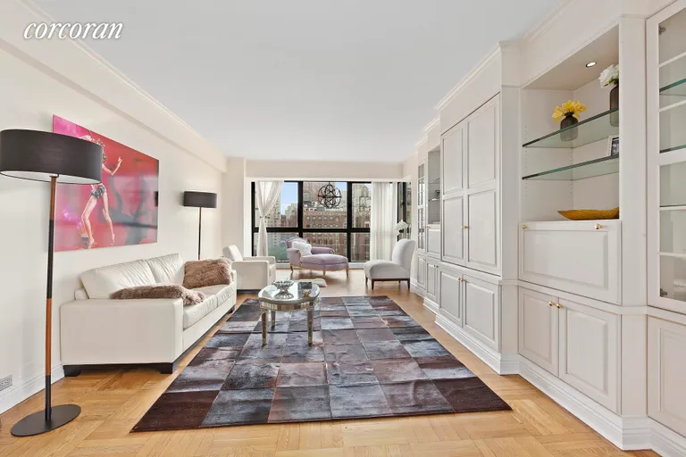 New York City Real Estate | View 715 Park Avenue, 12E | Living Room | View 2
