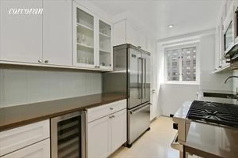 New York City Real Estate | View 200 East 66th Street, B1106 | room 1 | View 2
