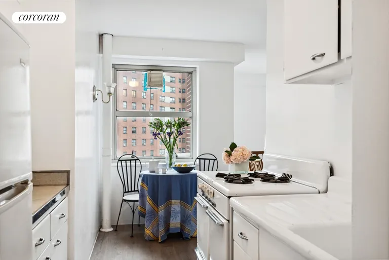 New York City Real Estate | View 70 LaSalle Street, 14D | room 3 | View 4