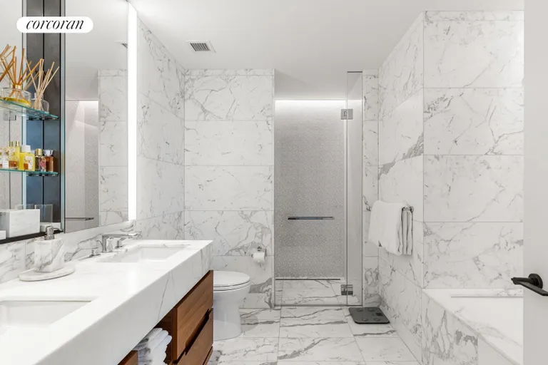 New York City Real Estate | View 30 Riverside Boulevard, 26F | Full Bathroom | View 4