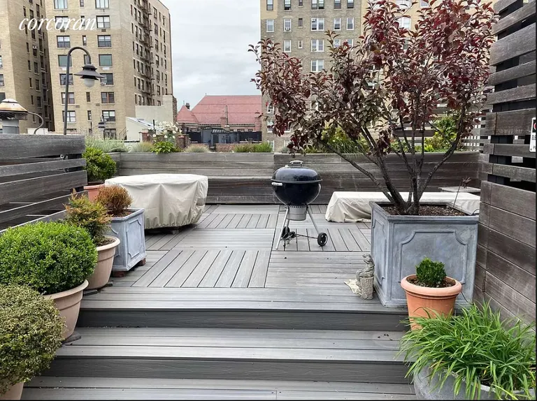 New York City Real Estate | View 22 West 76th Street, 2A | Roof Deck | View 7