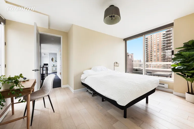 New York City Real Estate | View 170 East 87th Street, PHW21B | room 11 | View 12
