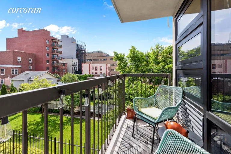 New York City Real Estate | View 23-32 31st Drive, 2R | room 1 | View 2