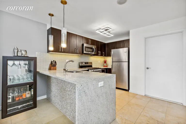 New York City Real Estate | View 23-32 31st Drive, 2R | room 3 | View 4