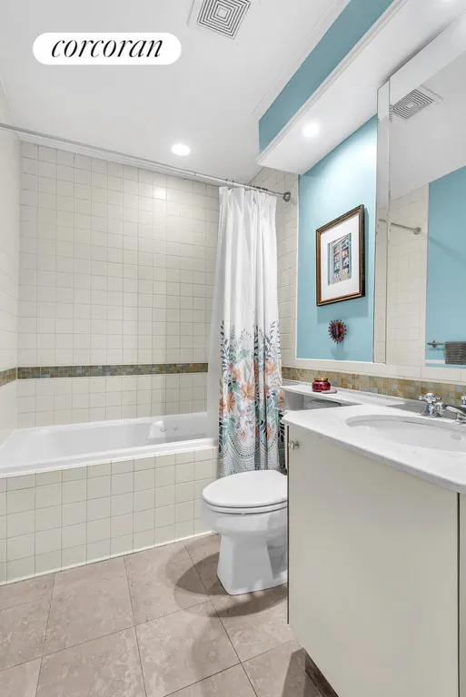 New York City Real Estate | View 101 Prospect Park Southwest, 6C | Full Bathroom | View 8