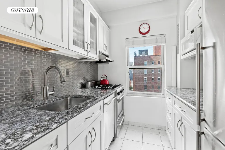 New York City Real Estate | View 123 East 37th Street, 11E | Kitchen | View 7