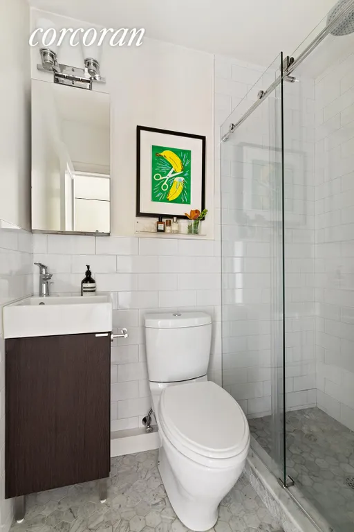 New York City Real Estate | View 143 Lafayette Avenue, 3E | Full Bathroom | View 4
