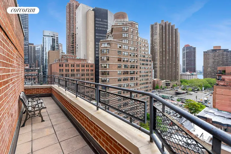 New York City Real Estate | View 210 East 36th Street, PHD | room 3 | View 4