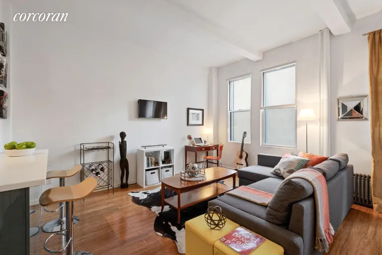 New York City Real Estate | View 66 MADISON AVENUE, 10C | Living Room | View 2