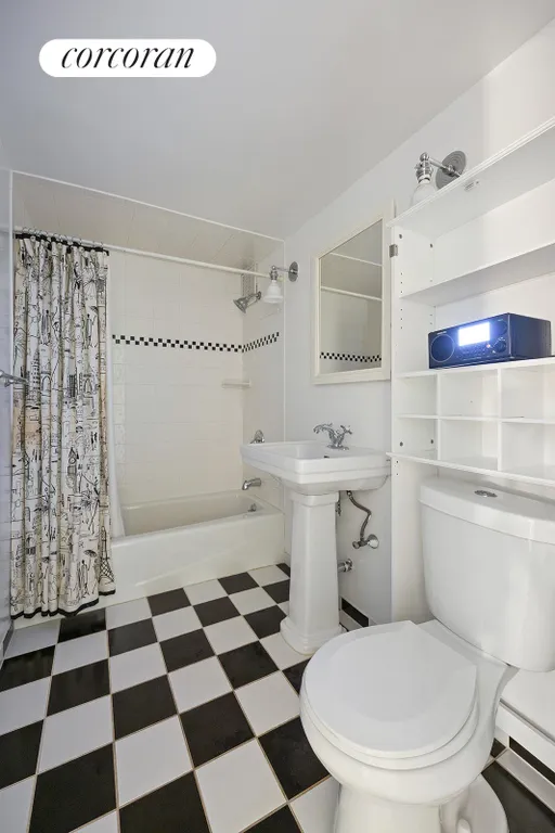 New York City Real Estate | View 35 West 84th Street, GARDEN | Full Bath | View 6