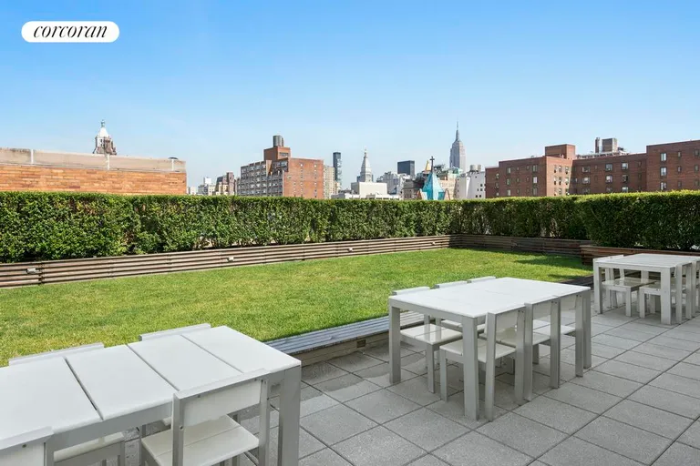 New York City Real Estate | View 425 East 13th Street, 1M | room 8 | View 9