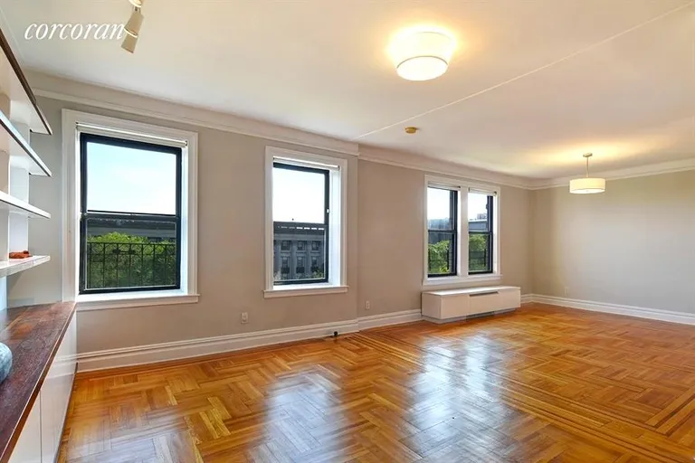 New York City Real Estate | View 255 Eastern Parkway, F16 | room 2 | View 3